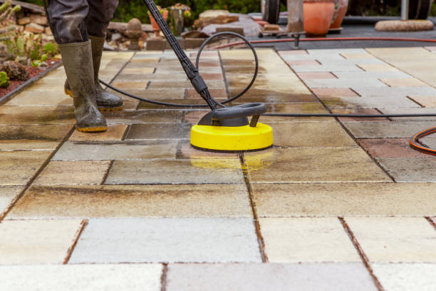 Best Sidewalk and Walkway Cleaning  in Saginaw, TX